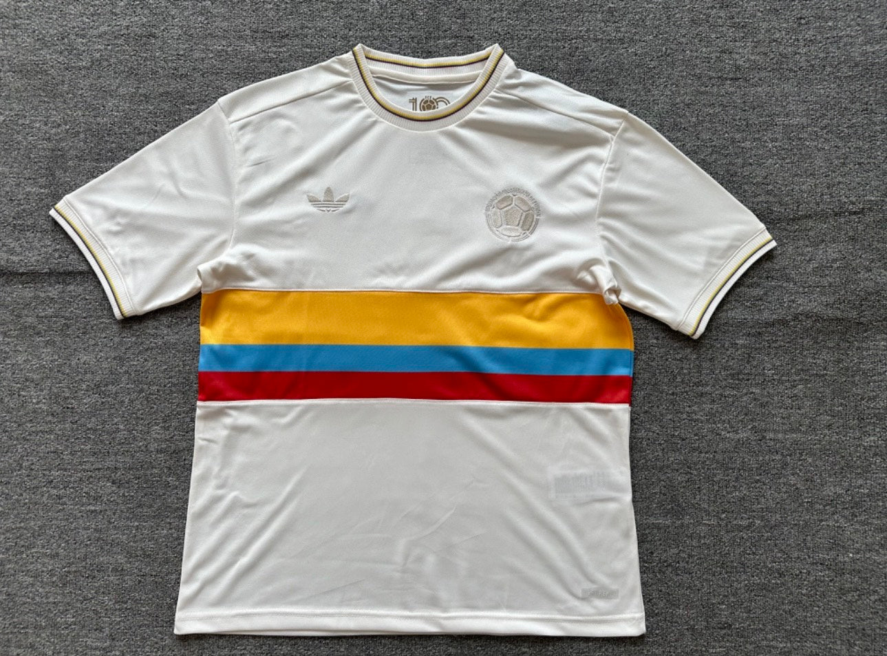 CAMISETA DE COLOMBIA